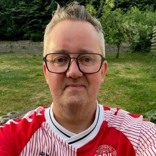 Mit navn er René og er 45 år gammel,har 2 piger elsker sport især spinning og padel og hyg ... kontakt Kolling78, single Mand fra Thorsø.