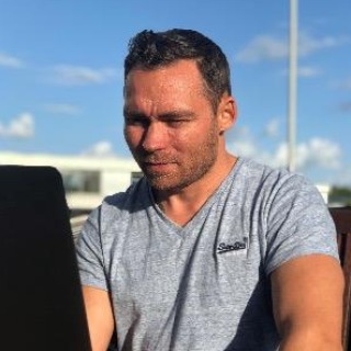 Job som leder  ... kontakt Daniel, single Mand fra Helsinge.