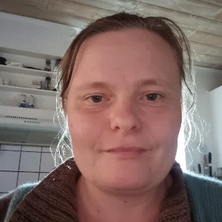 Hej

Ung smilende kvinde her igang med uddannelse som ssa, mor på fuldtid og har selvføl ... kontakt Nina, single Kvinde fra Gedsted.